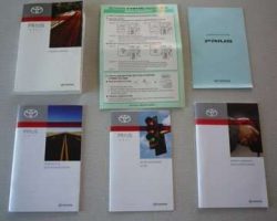 2011 Toyota Prius Owner's Manual Set