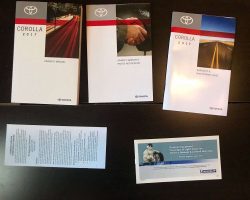 2017 Toyota Corolla Owner's Manual Set