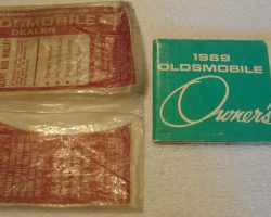 1969 Oldsmobile Delta 88 Royale, Delta 88 Custom & Delta 88 Owner's Manual Set