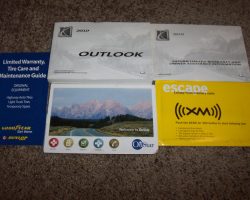 2010 Saturn Outlook Owner's Manual Set
