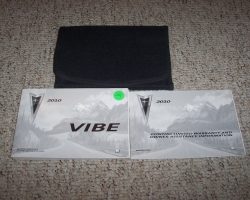 2010 Pontiac Vibe Owner's Manual Set
