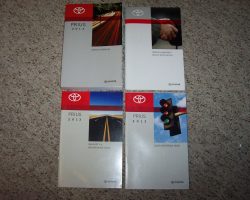 2013 Toyota Prius Owner's Manual Set