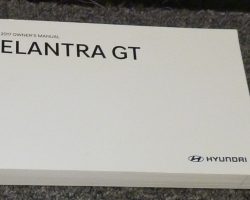 2017 Hyundai Elantra GT Owner's Manual