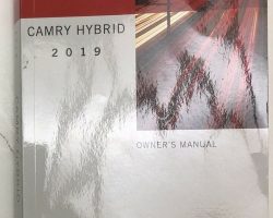 2019 Toyota Camry Hybrid Owner's Manual