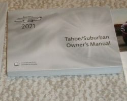 2021 Chevrolet Suburban Owner's Manual Set