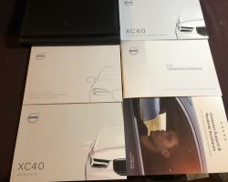 2021 Volvo XC40 Owner's Manual Set